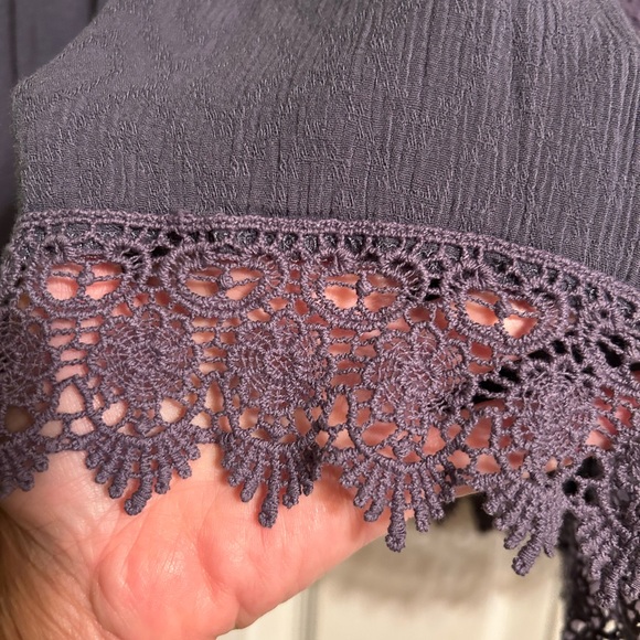 Knox Rose Lace Trim Blouse - Picture 2 of 7